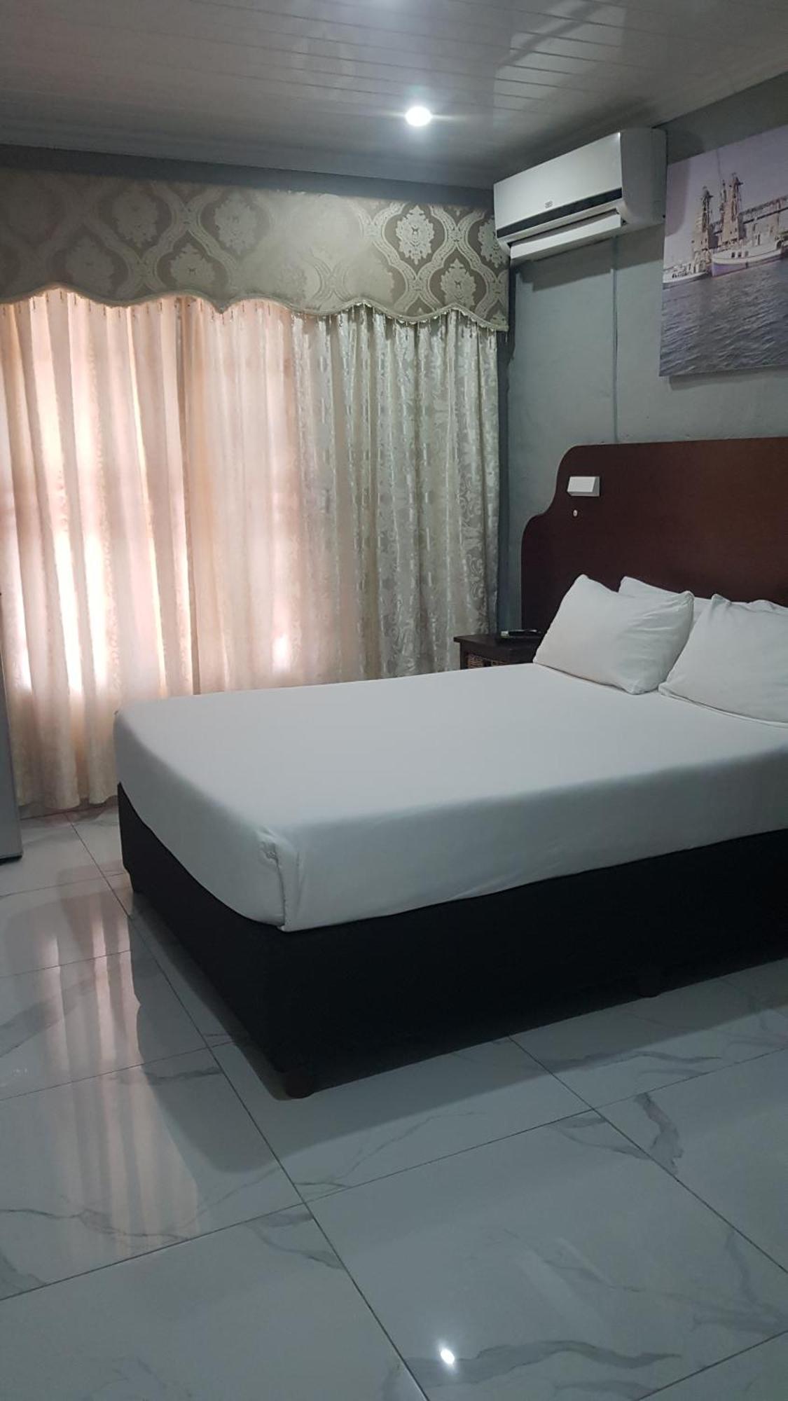 Rainbow Guest House And Tours Uitenhage Εξωτερικό φωτογραφία