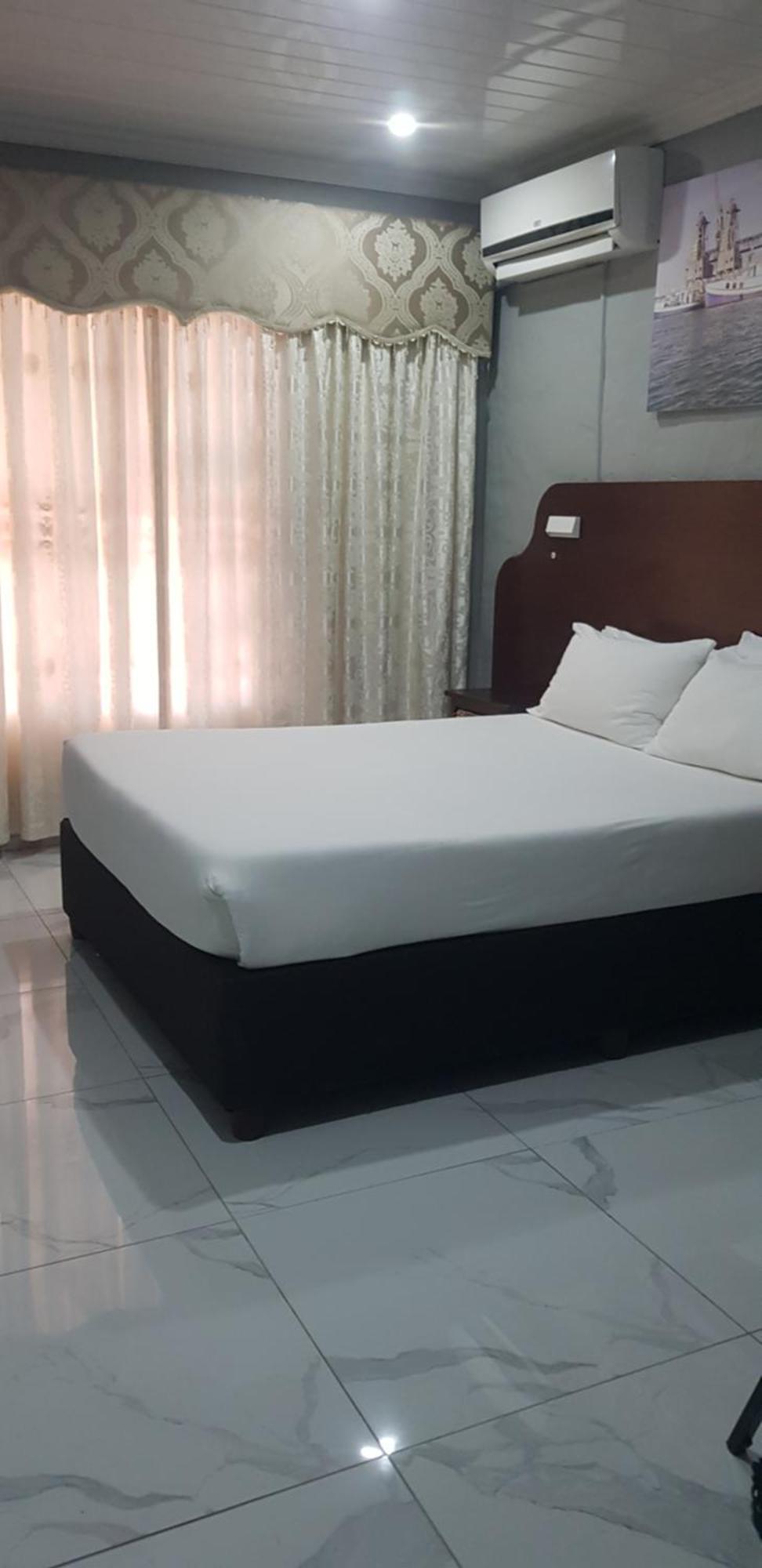 Rainbow Guest House And Tours Uitenhage Εξωτερικό φωτογραφία
