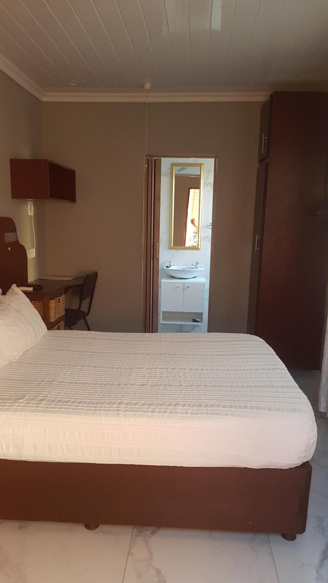 Rainbow Guest House And Tours Uitenhage Εξωτερικό φωτογραφία