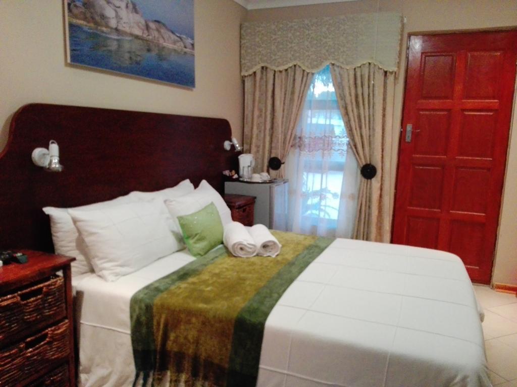 Rainbow Guest House And Tours Uitenhage Εξωτερικό φωτογραφία